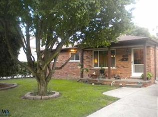 4550 Frazho Rd, Warren, MI 48091