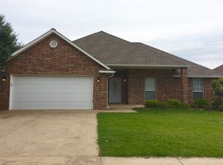 17 Westend Ct, Tuttle, OK 73089