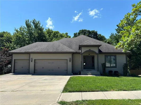 1905 NE 82nd Ter, Kansas City, MO 64118