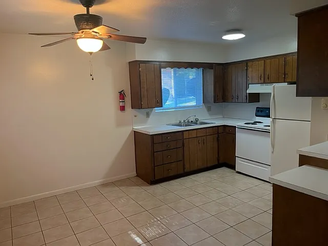 Kitchen/dining area