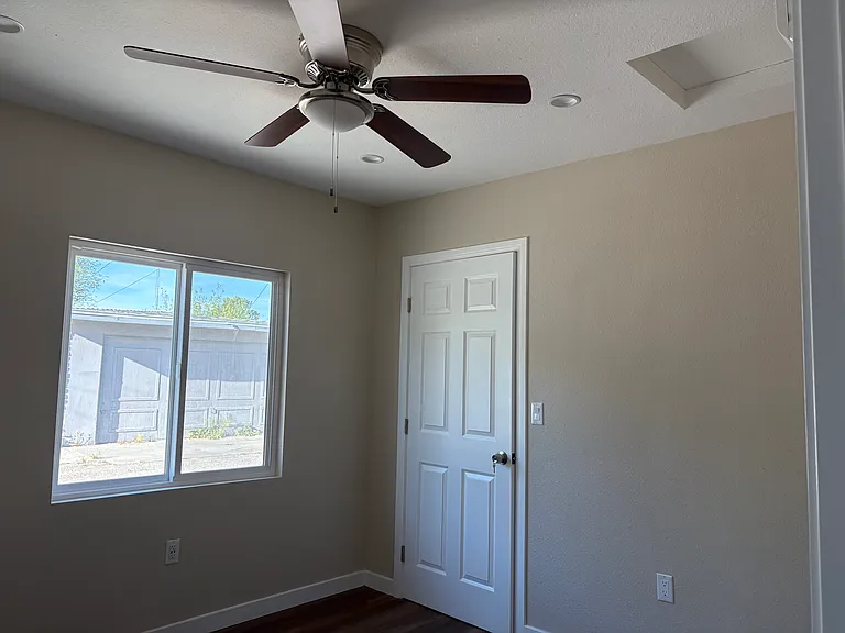 1211 W Jackman St #101 — Photo 7