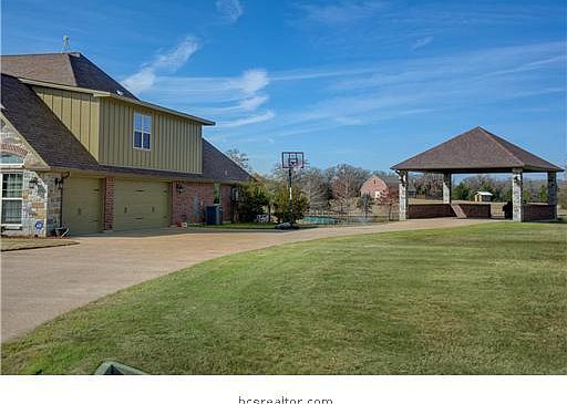 3rd image of 4552 Tuscany Trce