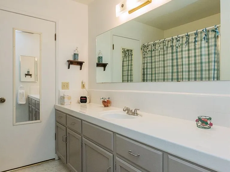 10521 N Minnewawa Ave — Photo 20