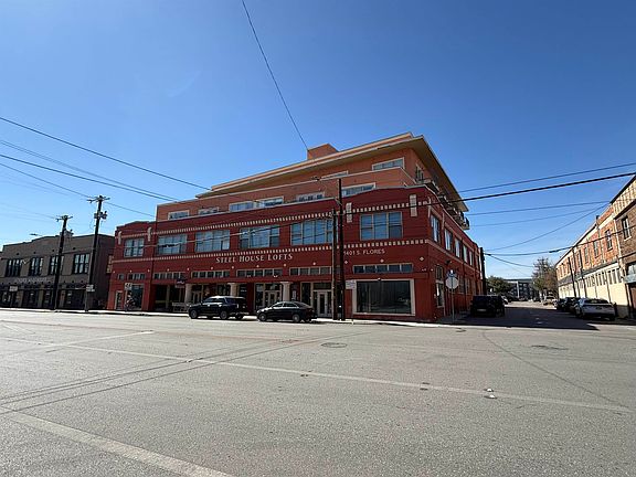 3rd image of 1401 S Flores Street