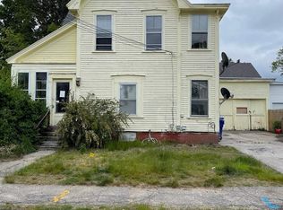 739 Hall St, Manchester, NH 03104