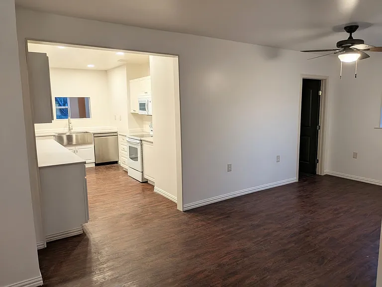 7606 Williamson Creek Dr — Photo 5