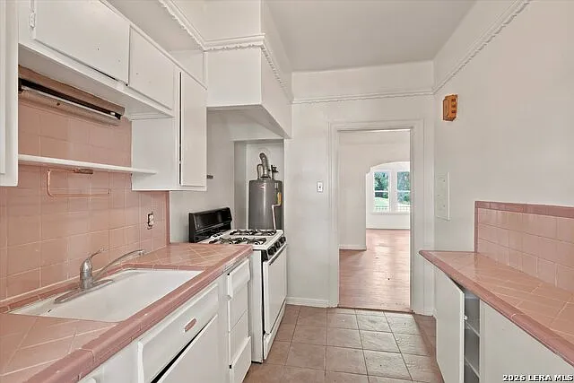 412 Club Dr #1 — Photo 8