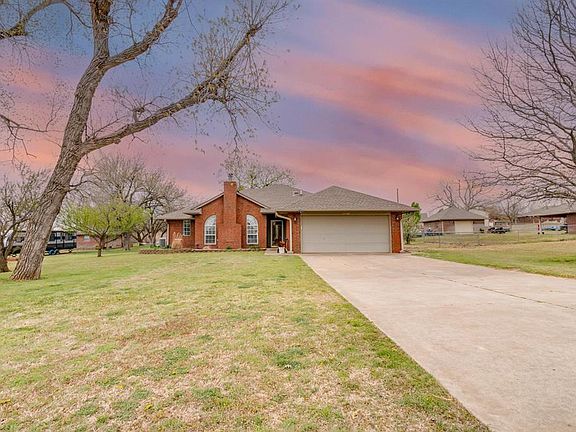 2nd image of 15401 NW Cyndelyn Dr