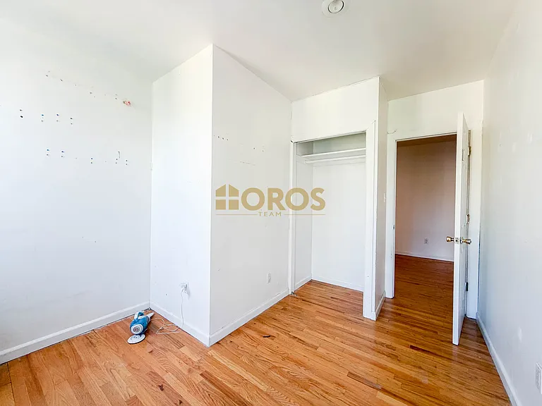 238 E 7th St #21 — Photo 7