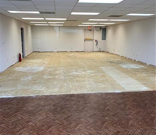 2nd image of 1134 Lenoir Rhyne Blvd SE