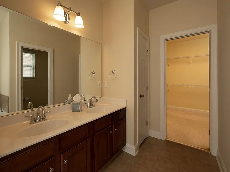340 Wandering Cir — Photo 29