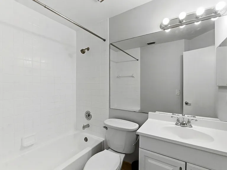 10781 Cypress Lake Ter — Photo 15