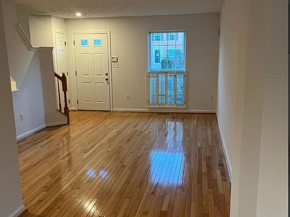 2nd image of 3209 Water Lily Ct