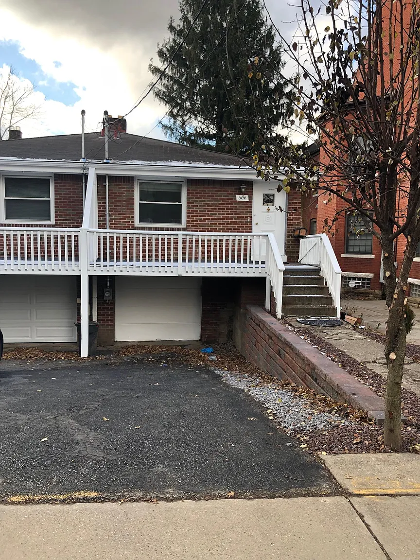 606 Shady Ave photo 1