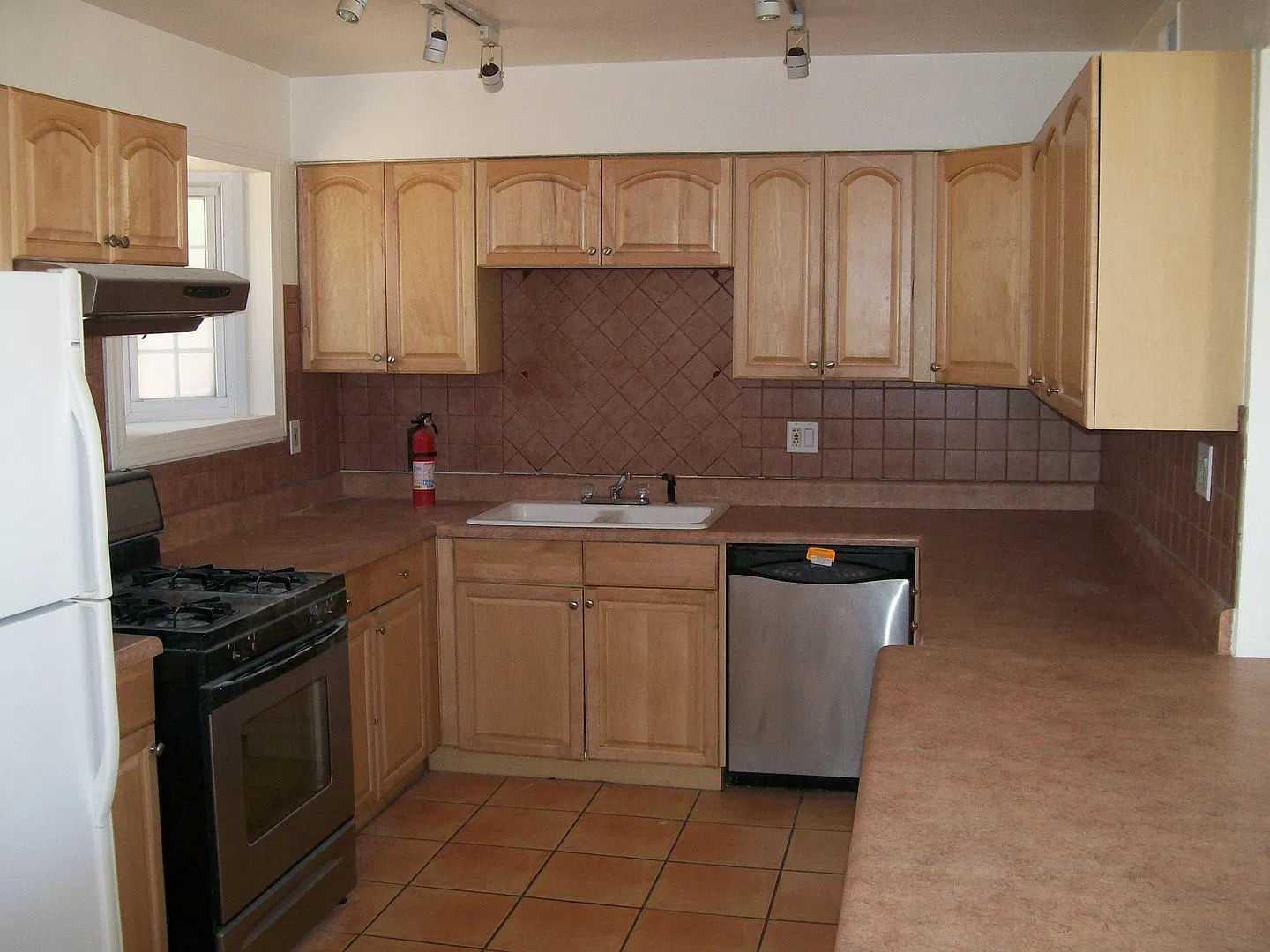 Winslow Home With Bonus Room — Photo 2