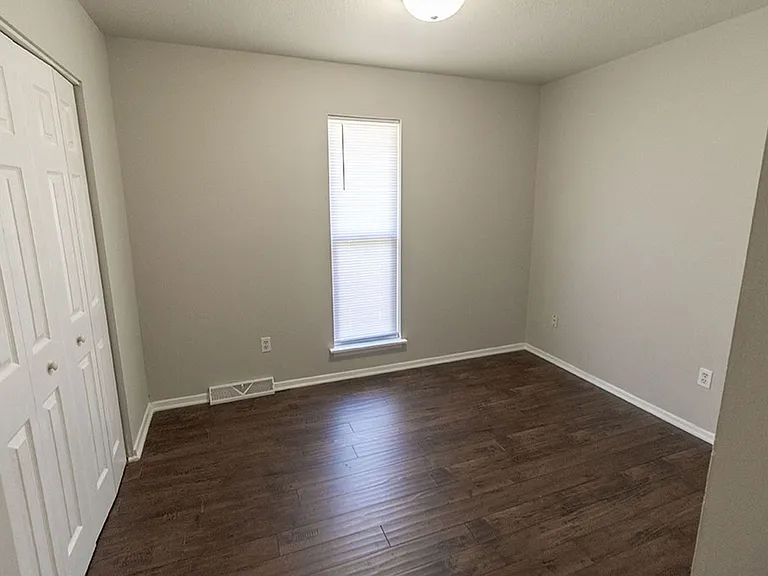 1011 W Ash St — Photo 10