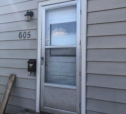 2nd image of 605 SW Avenue C