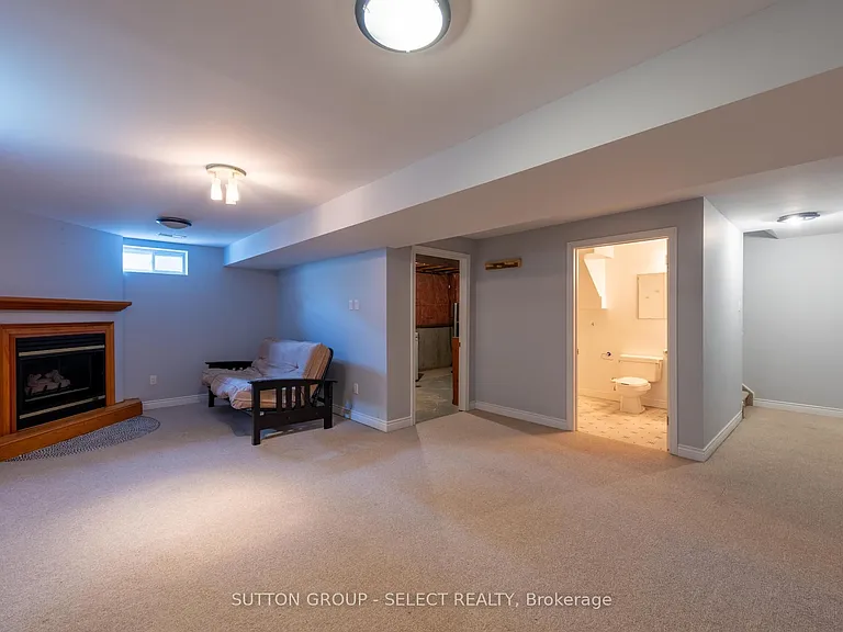 1144 Aldersbrook Rd — Photo 24