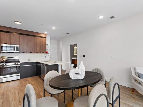 533 61st Street image 11 of 14