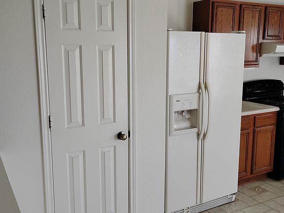 4th image of 13301 Coomes Dr