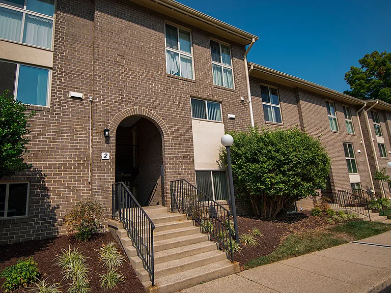 Maplewood Villas Apartments Building Exterior 60