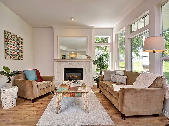 4th image of 23770 SE Summerhill Ln #51