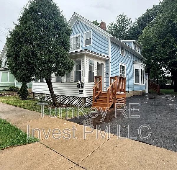 705 North Ave — Photo 1