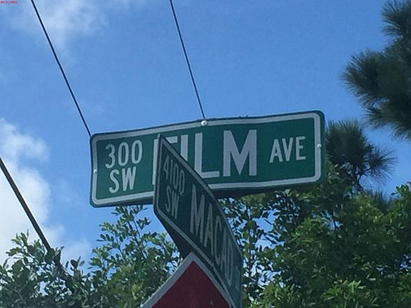 5th image of 383 SW Film Ave