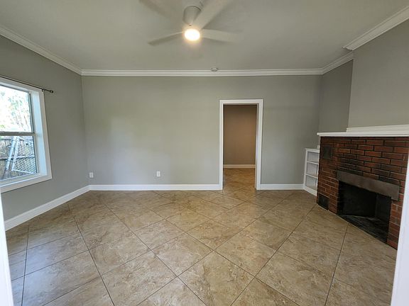 4th image of 1112 NE Stuart St APT A