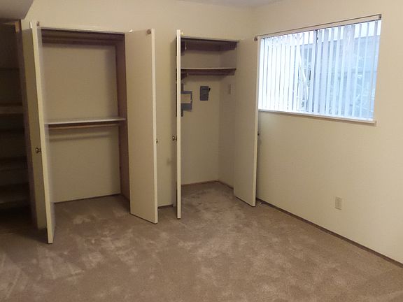 4th image of 4077 Goldfinch St #4077