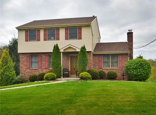 32 Ross Hollow Rd, Pittsburgh, PA 15239