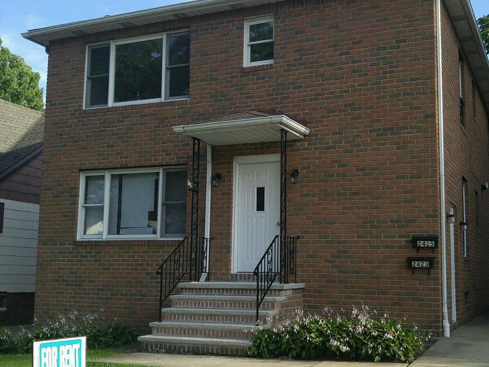 1st image of 2423 Grovewood Ave