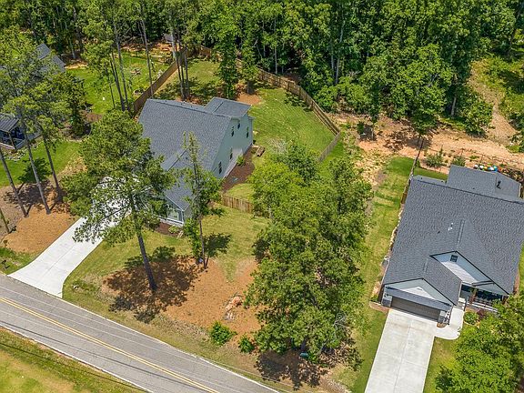 5th image of 125 Carpenter Rd