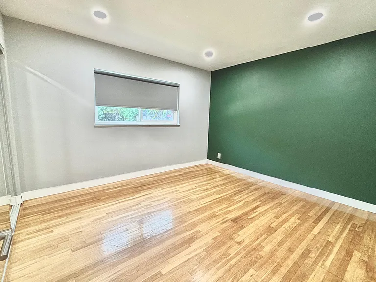 5930 E Walton St — Photo 9