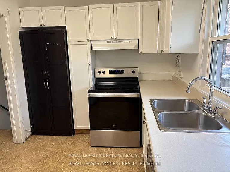 4130 Lawrence Ave E — Photo 5