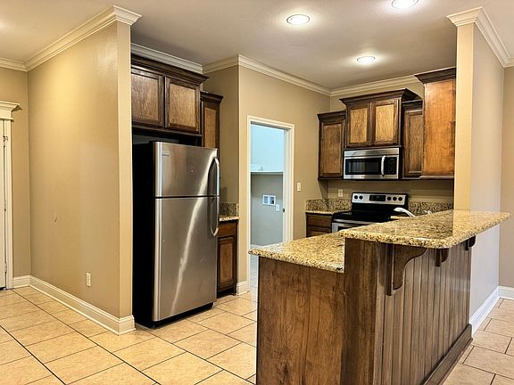 5th image of 9100 Shadow Oak Dr #2B-2BA-1145SQFT