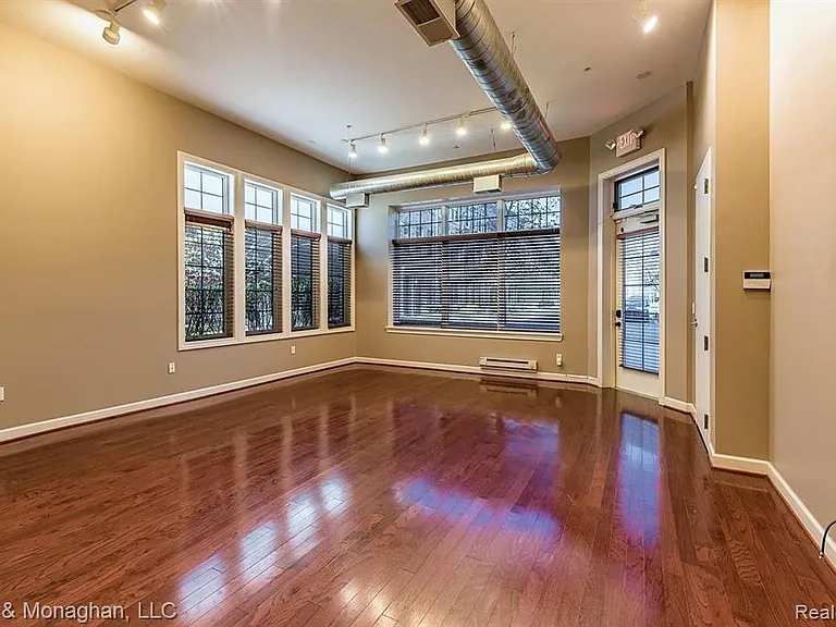 2210 Attard — Photo 8