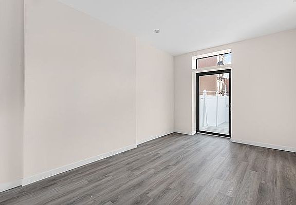 3rd image of 126 Alexander Ave #2B