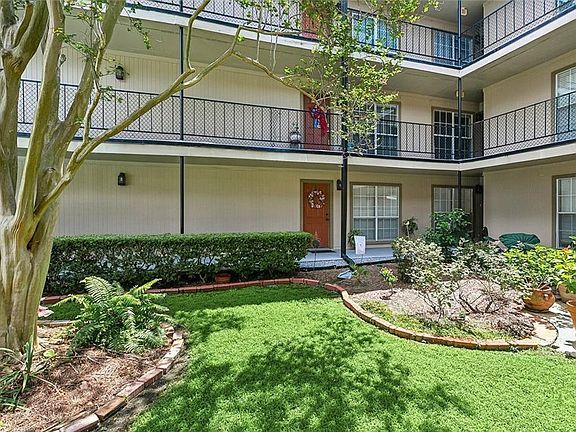 3rd image of 2511 Metairie Lawn Dr #113