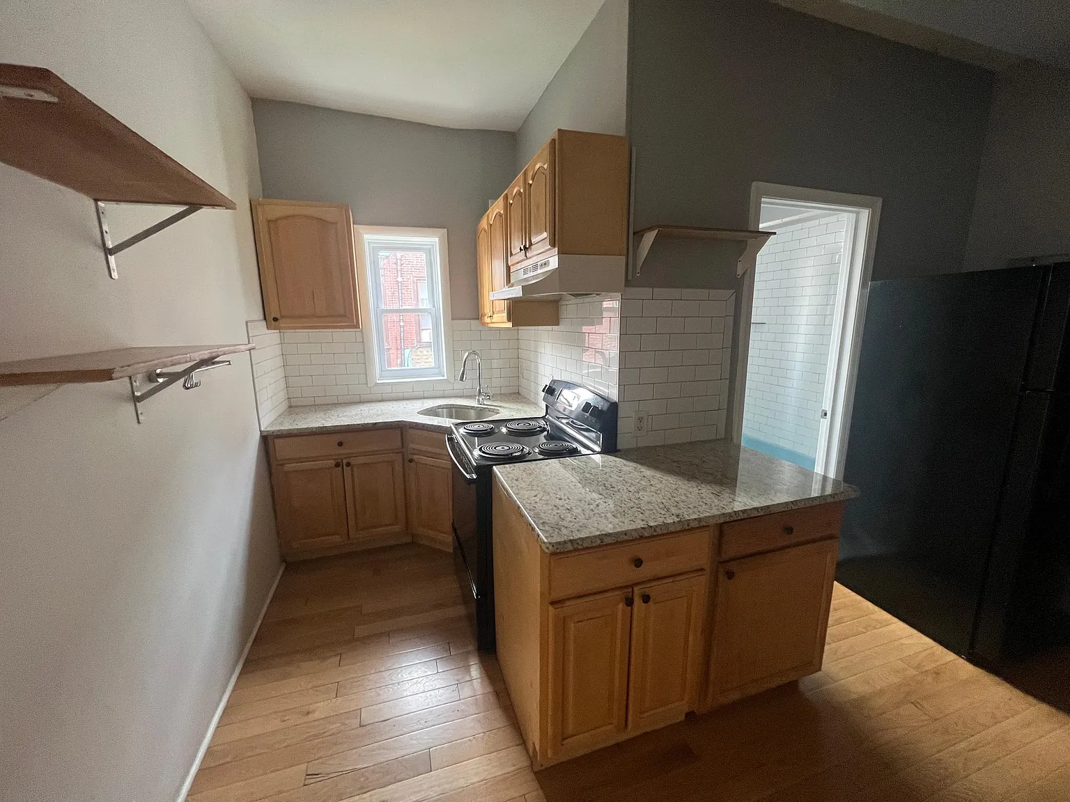 2 bed, 950 sqft, $950 — Photo 4