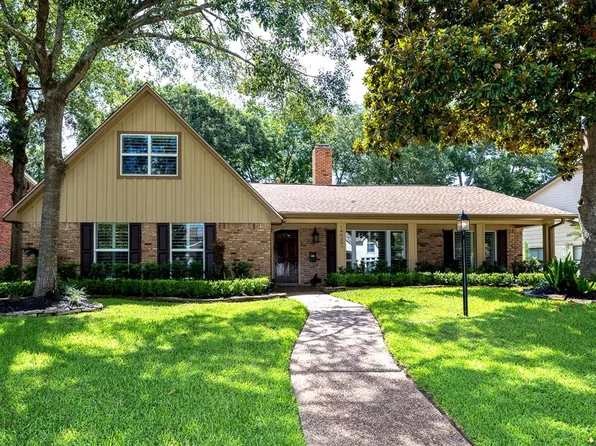 18630 Point Lookout Dr, Houston, TX 77058