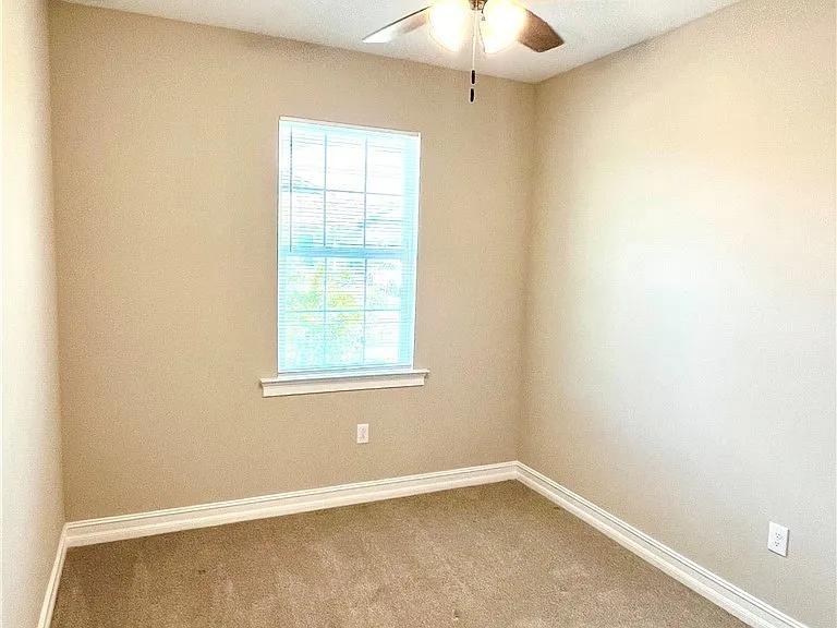 1130 Rolling Brook Ln — Photo 16