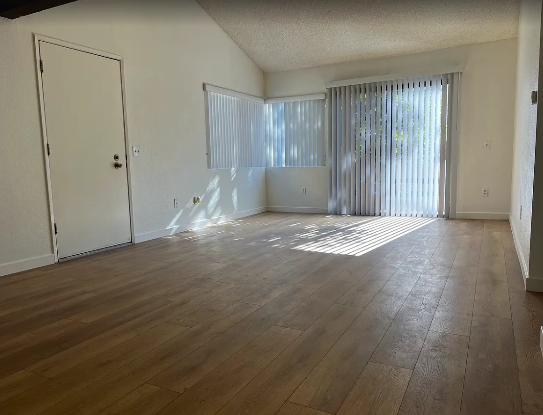22824 Hilton Head Drive — Photo 2