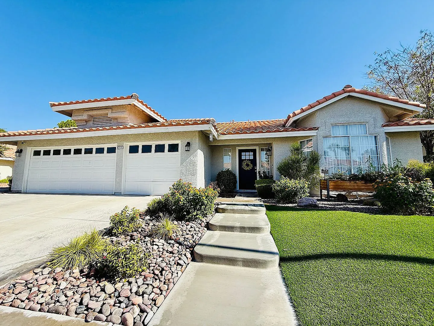 Coming Soon, Desert Shores, Pool & Spa — Photo 2