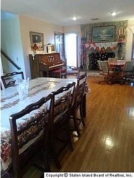 4th image of 133 Peare Pl