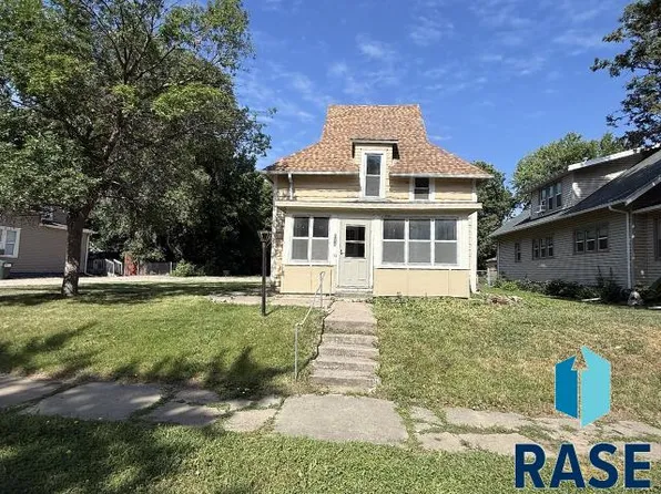 611 N Walts Ave, Sioux Falls, SD 57104