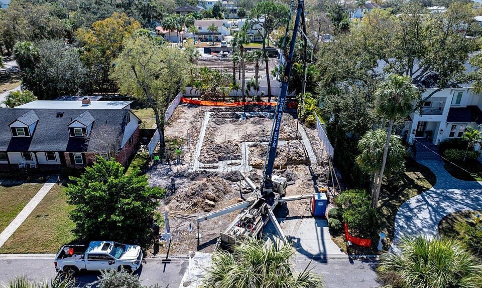1st image of 4906 W Estrella St