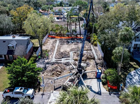 4906 W Estrella St, Tampa, FL 33629