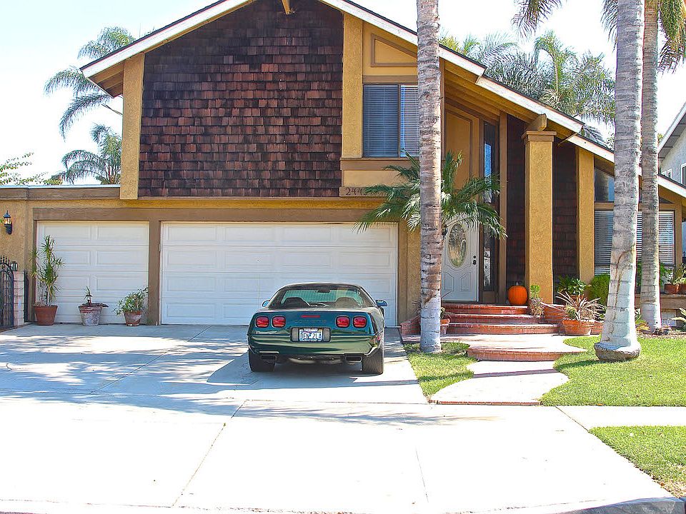 1st image of 2443 S Parco Ave