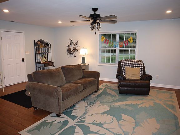4th image of 35 Campbells Ln